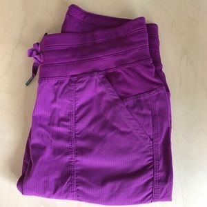 GUC lululemon street to studio 6